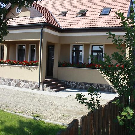 Pensiune AgroTuristica Horváth-Kert Borzont Exterior foto